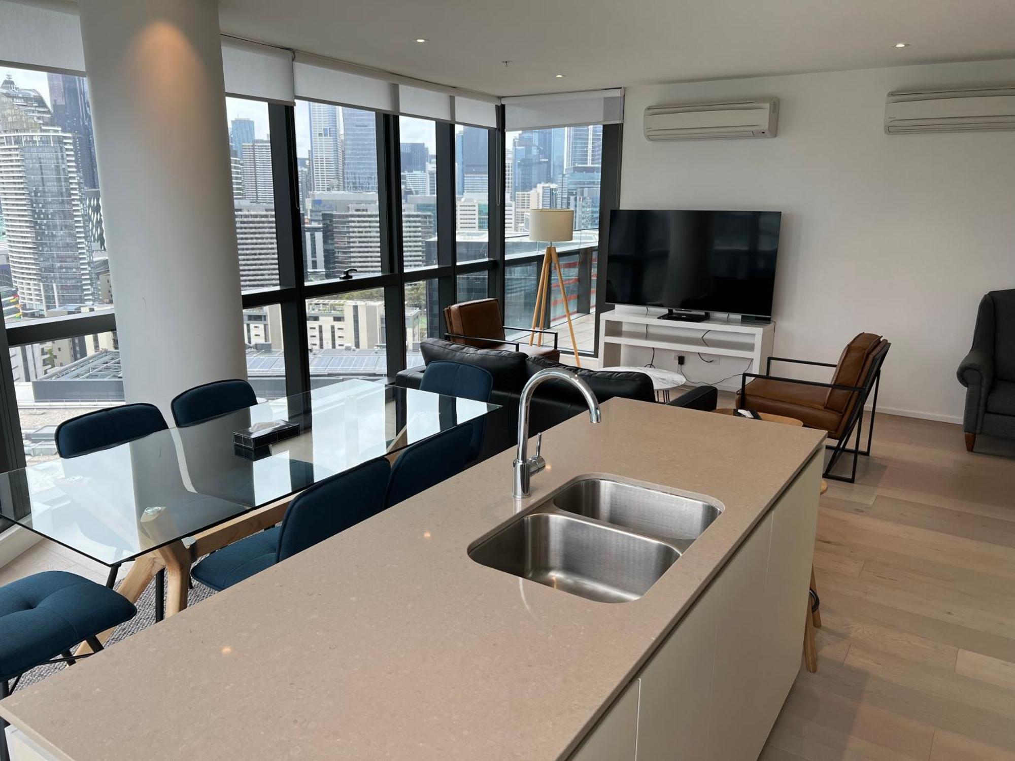 Winston Apartments Docklands Мельбурн Экстерьер фото