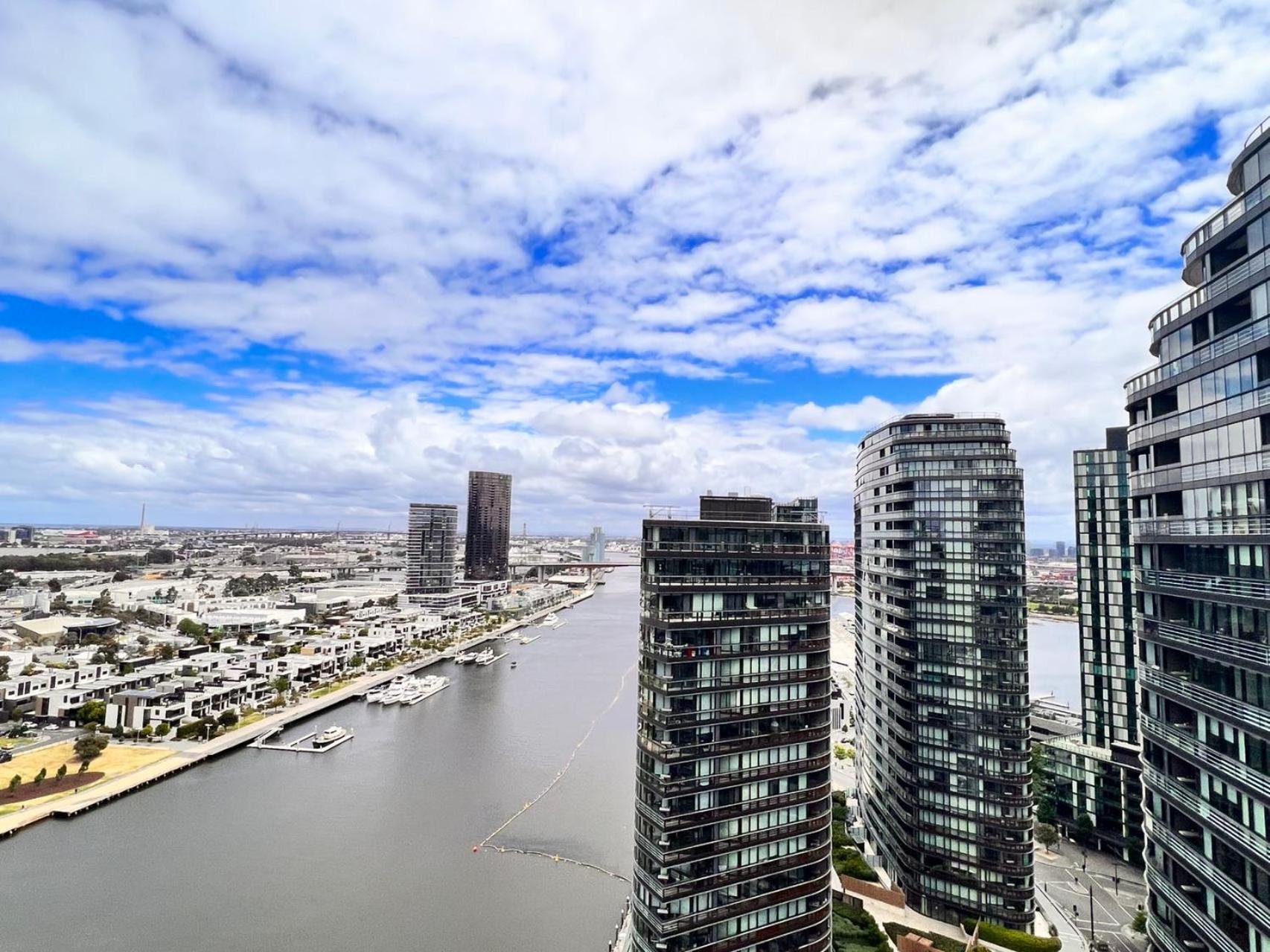 Winston Apartments Docklands Мельбурн Экстерьер фото