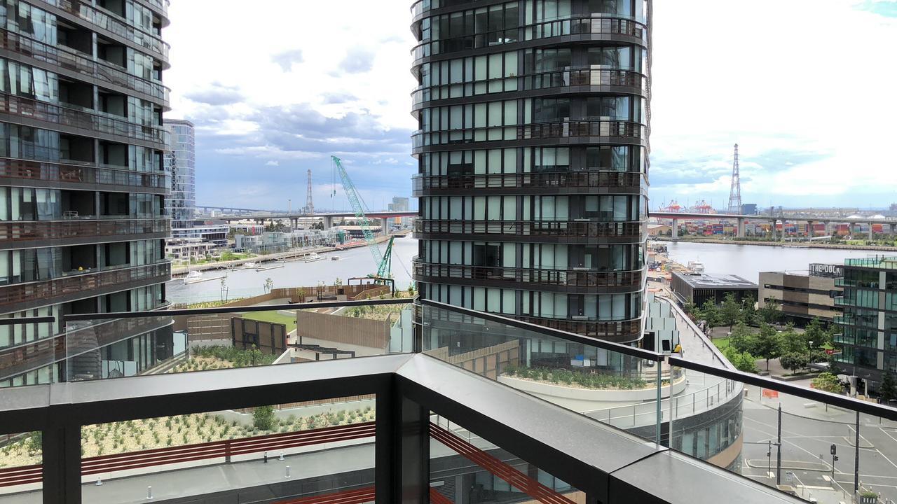 Winston Apartments Docklands Мельбурн Экстерьер фото