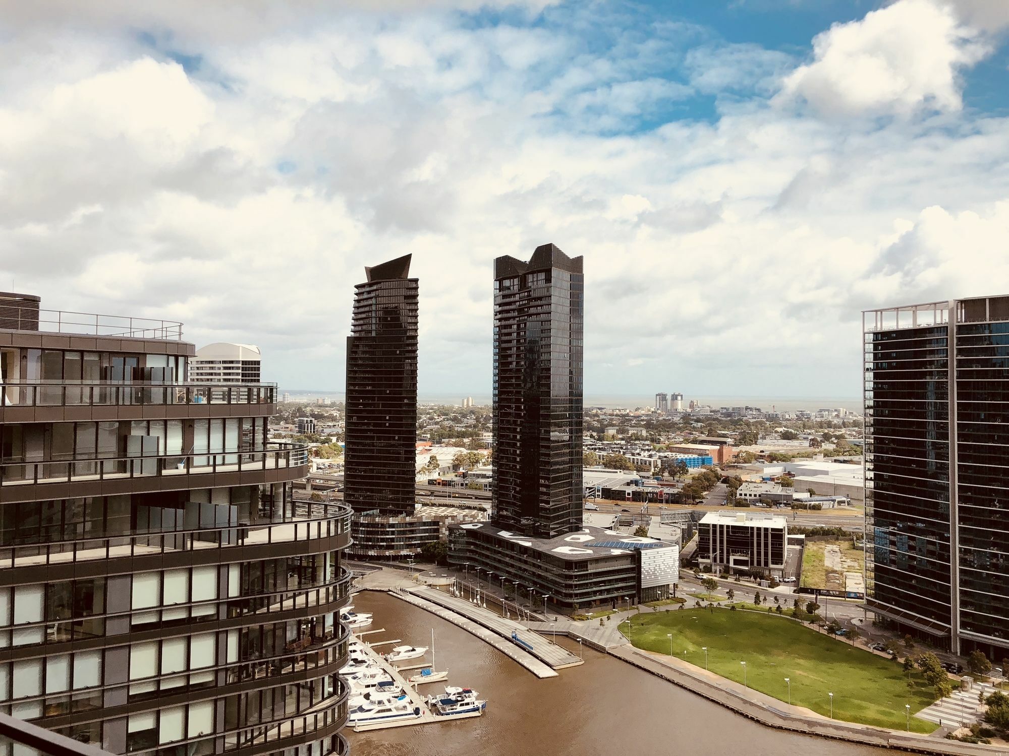 Winston Apartments Docklands Мельбурн Экстерьер фото