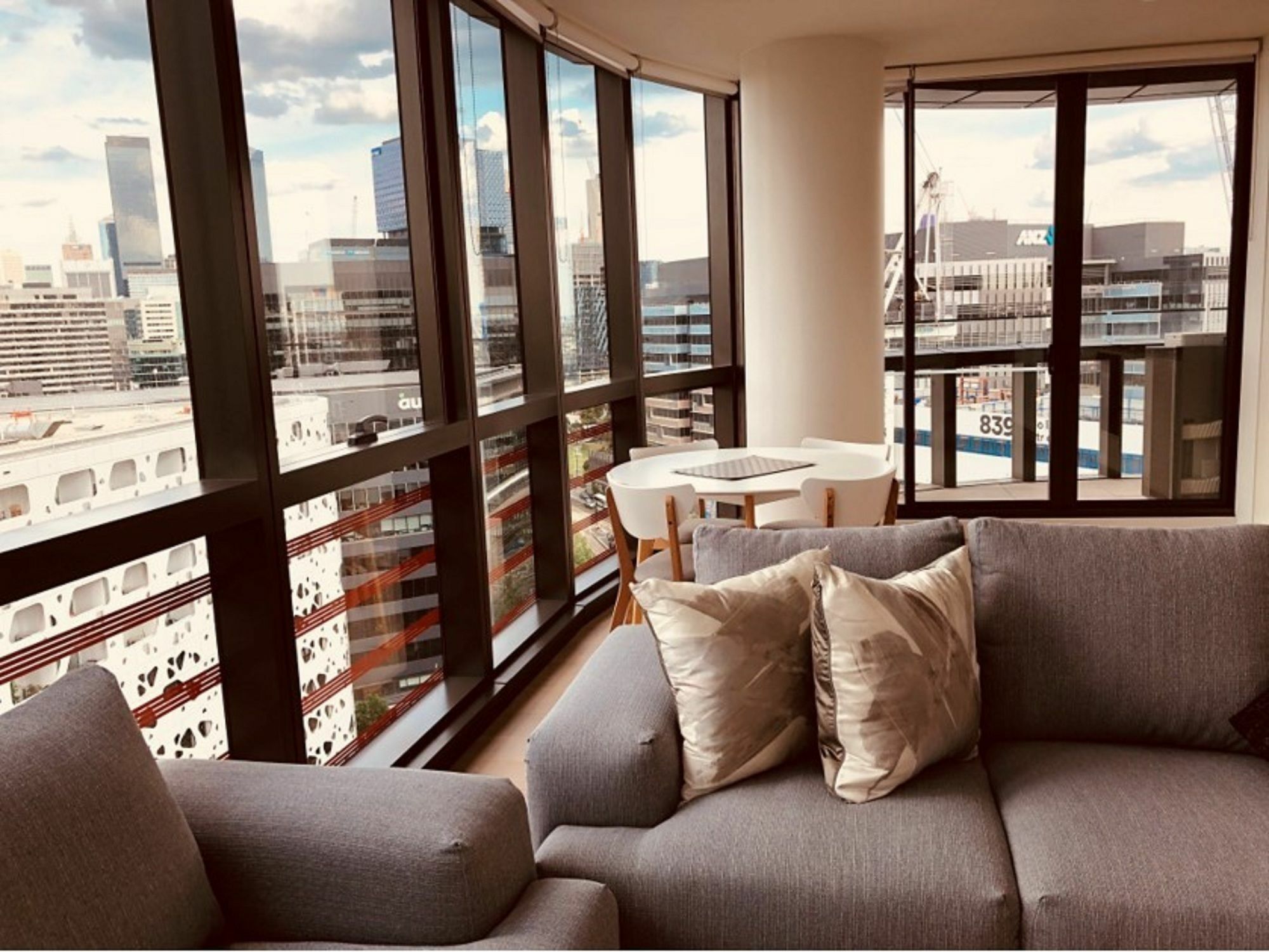 Winston Apartments Docklands Мельбурн Экстерьер фото
