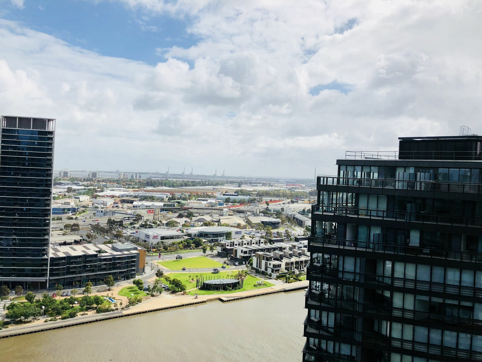 Winston Apartments Docklands Мельбурн Экстерьер фото